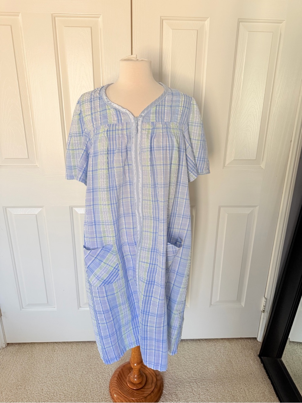 Celestial Dreams Vintage Robe Nightgown House Dress Zip Up